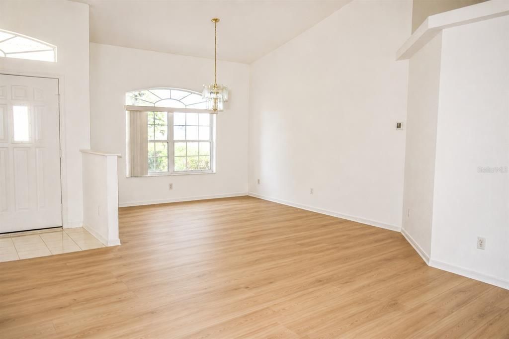 For Sale: $274,000 (3 beds, 2 baths, 1789 Square Feet)