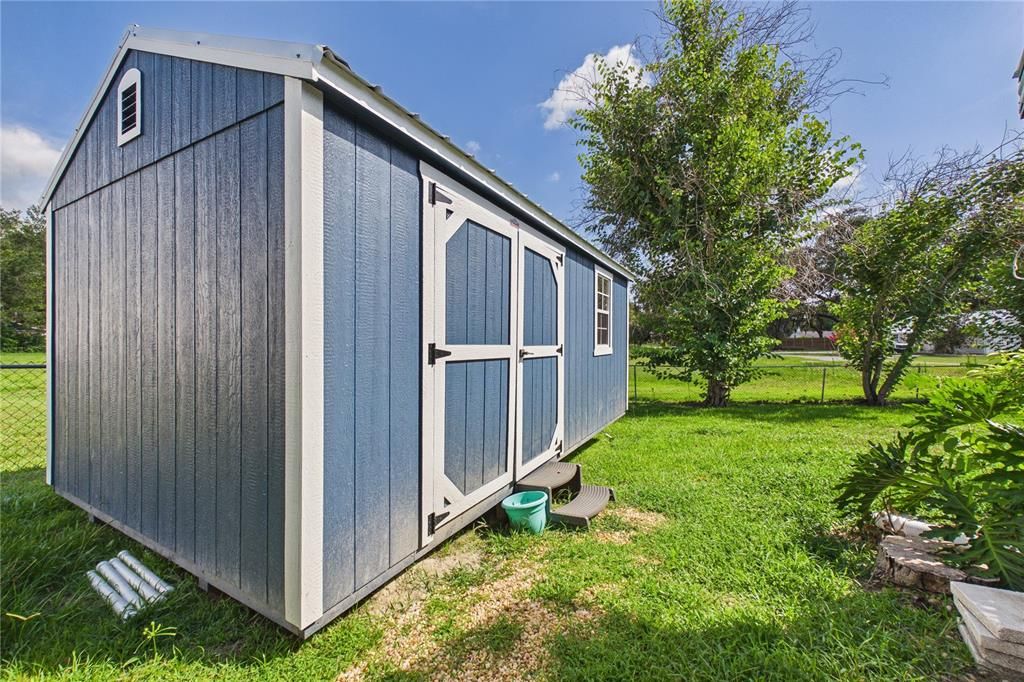 На продажу: $238,900 (2 спален, 2 ванн, 1216 Квадратных фут)