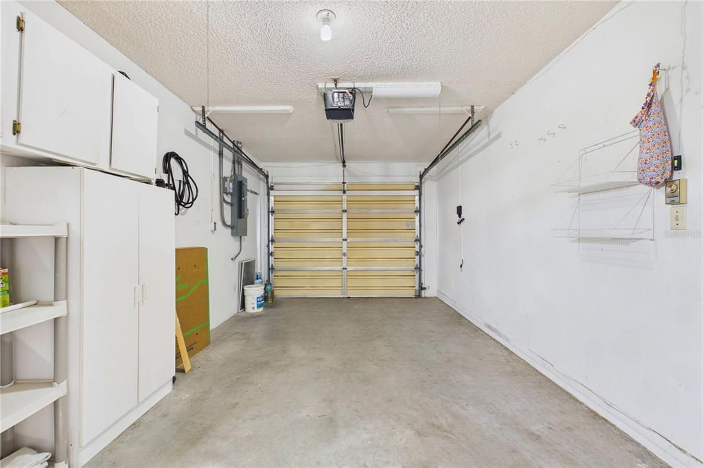 На продажу: $238,900 (2 спален, 2 ванн, 1216 Квадратных фут)