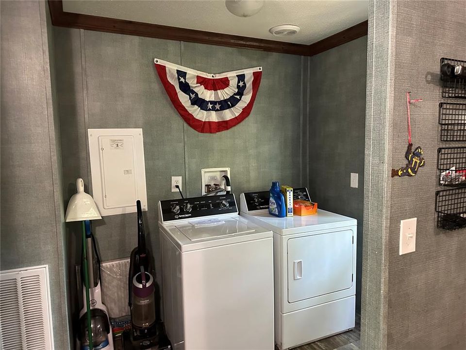 En Venta: $185,000 (3 camas, 2 baños, 1170 Pies cuadrados)