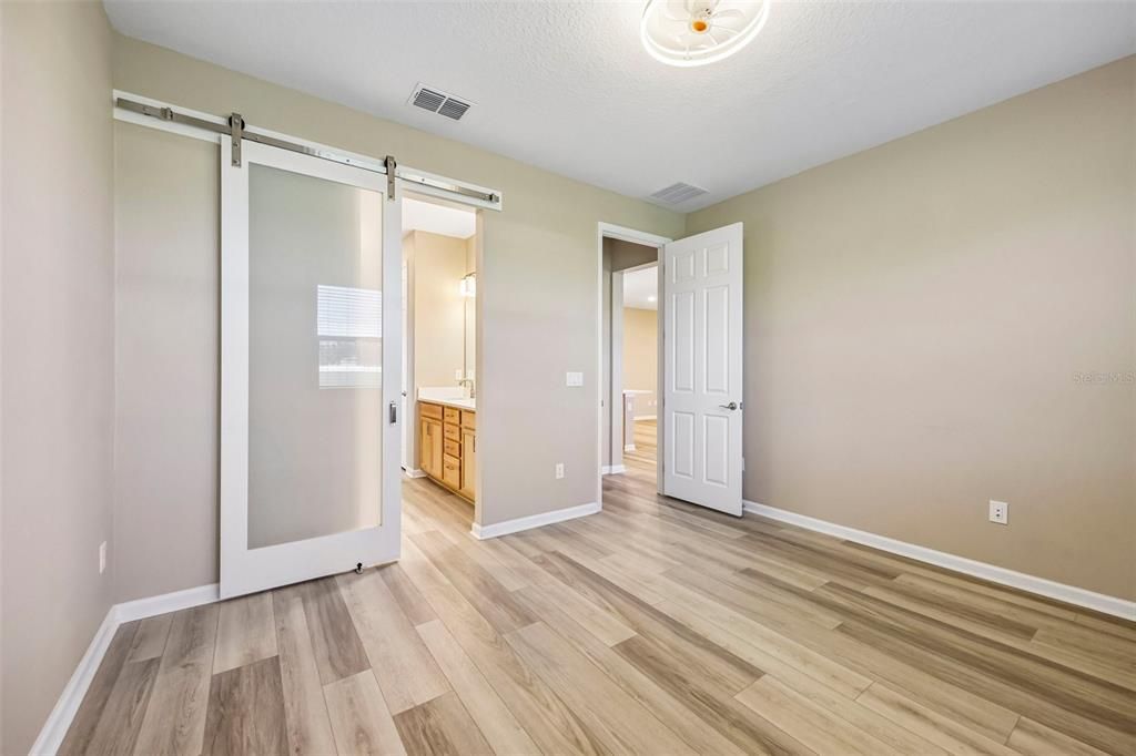 На продажу: $370,000 (3 спален, 2 ванн, 1725 Квадратных фут)