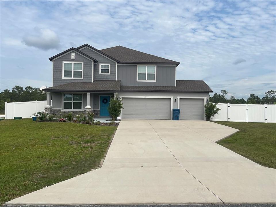 На продажу: $27,700 (0.50 acres)