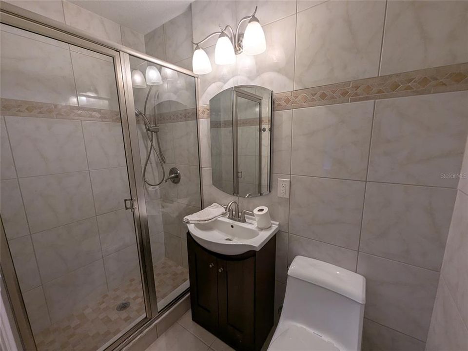 For Sale: $299,000 (3 beds, 2 baths, 1406 Square Feet)
