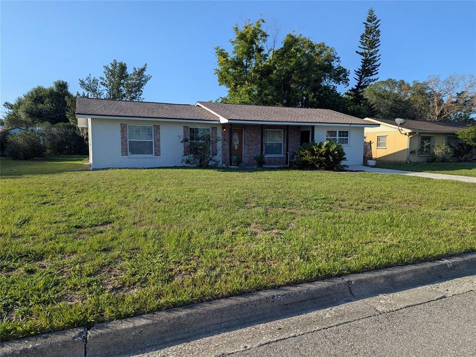 For Sale: $299,000 (3 beds, 2 baths, 1406 Square Feet)