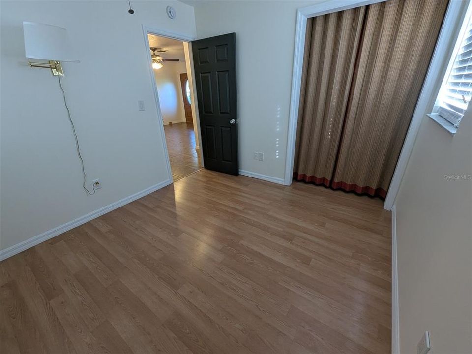 For Sale: $299,000 (3 beds, 2 baths, 1406 Square Feet)