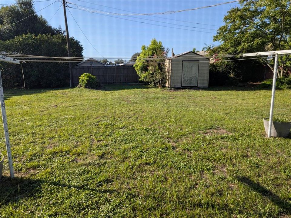 For Sale: $299,000 (3 beds, 2 baths, 1406 Square Feet)