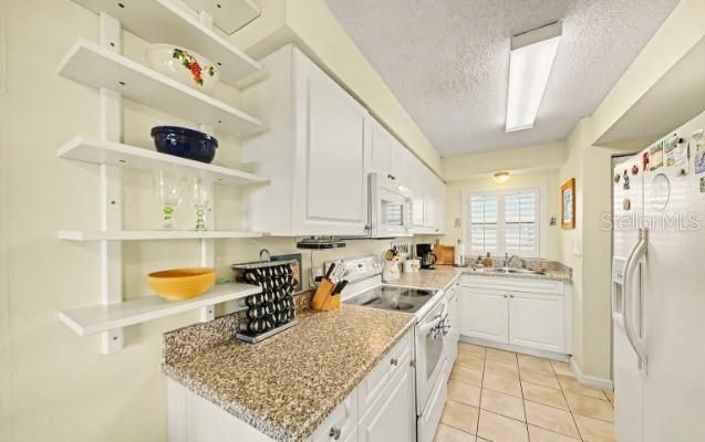 En Venta: $245,000 (2 camas, 2 baños, 876 Pies cuadrados)
