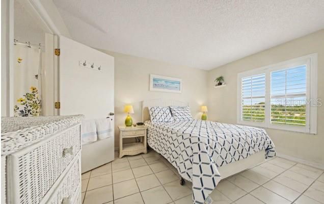 En Venta: $245,000 (2 camas, 2 baños, 876 Pies cuadrados)