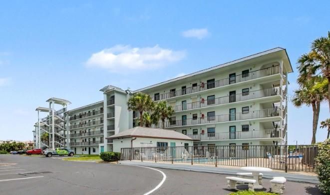 En Venta: $245,000 (2 camas, 2 baños, 876 Pies cuadrados)