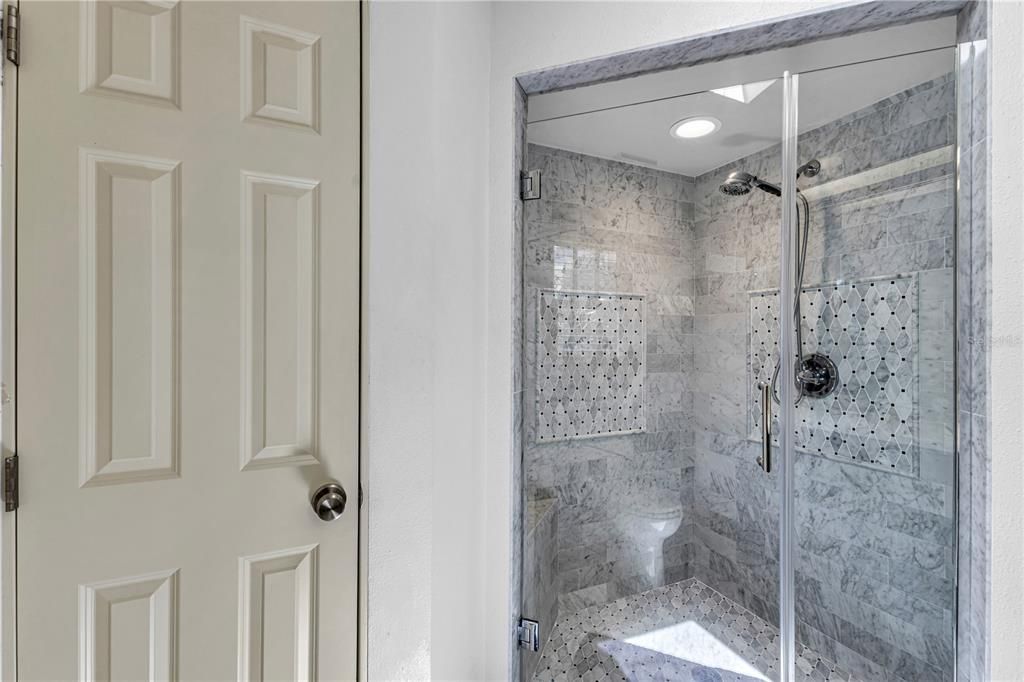 For Sale: $1,350,000 (2 beds, 2 baths, 1612 Square Feet)