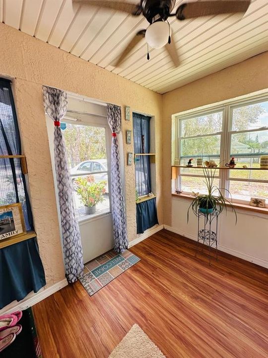 En Venta: $210,000 (3 camas, 2 baños, 1169 Pies cuadrados)