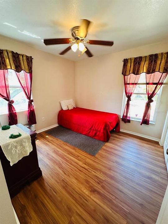 En Venta: $210,000 (3 camas, 2 baños, 1169 Pies cuadrados)
