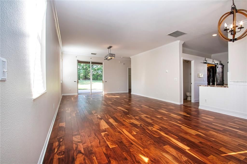 На продажу: $425,000 (4 спален, 2 ванн, 1868 Квадратных фут)