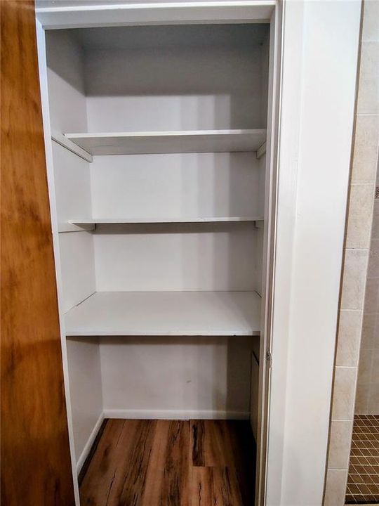 На продажу: $249,900 (2 спален, 2 ванн, 1320 Квадратных фут)