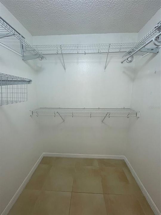 В аренду: $2,395 (4 спален, 2 ванн, 1855 Квадратных фут)