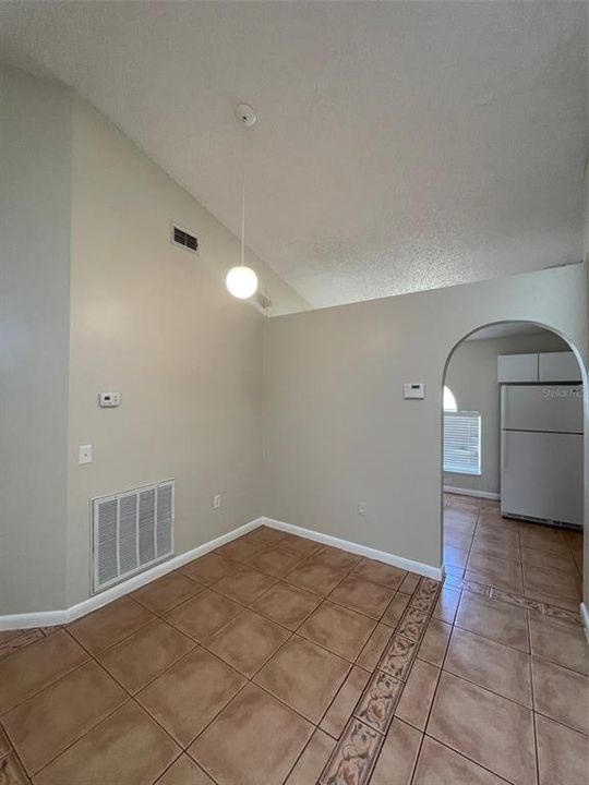 В аренду: $2,395 (4 спален, 2 ванн, 1855 Квадратных фут)