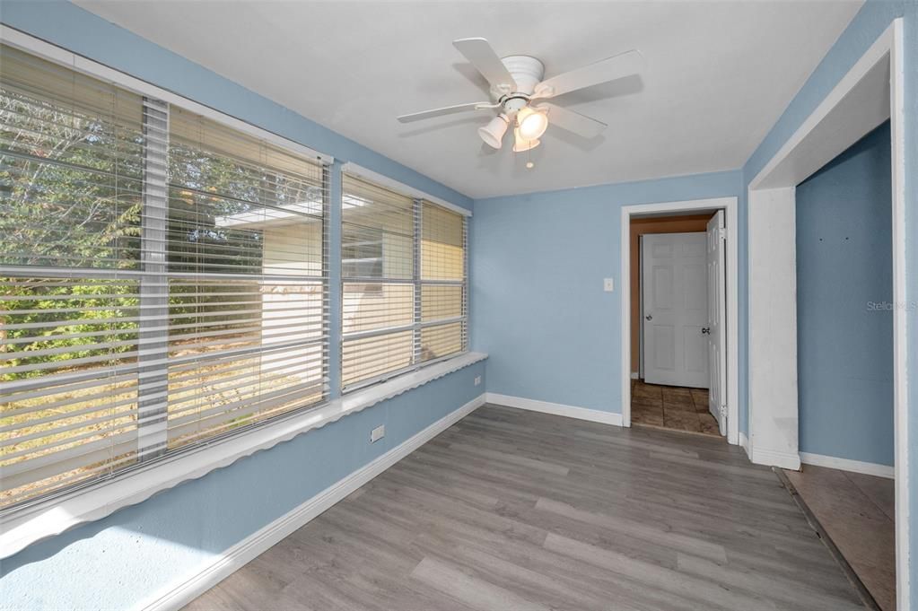 For Rent: $2,200 (3 beds, 2 baths, 1216 Square Feet)