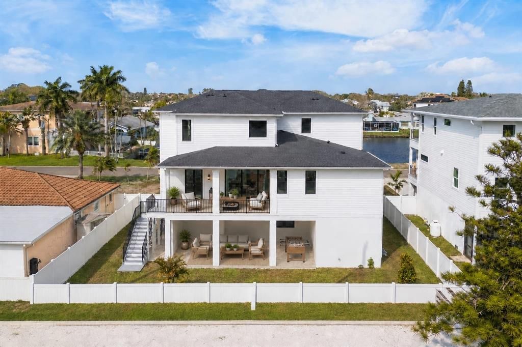 На продажу: $2,249,000 (4 спален, 4 ванн, 3673 Квадратных фут)