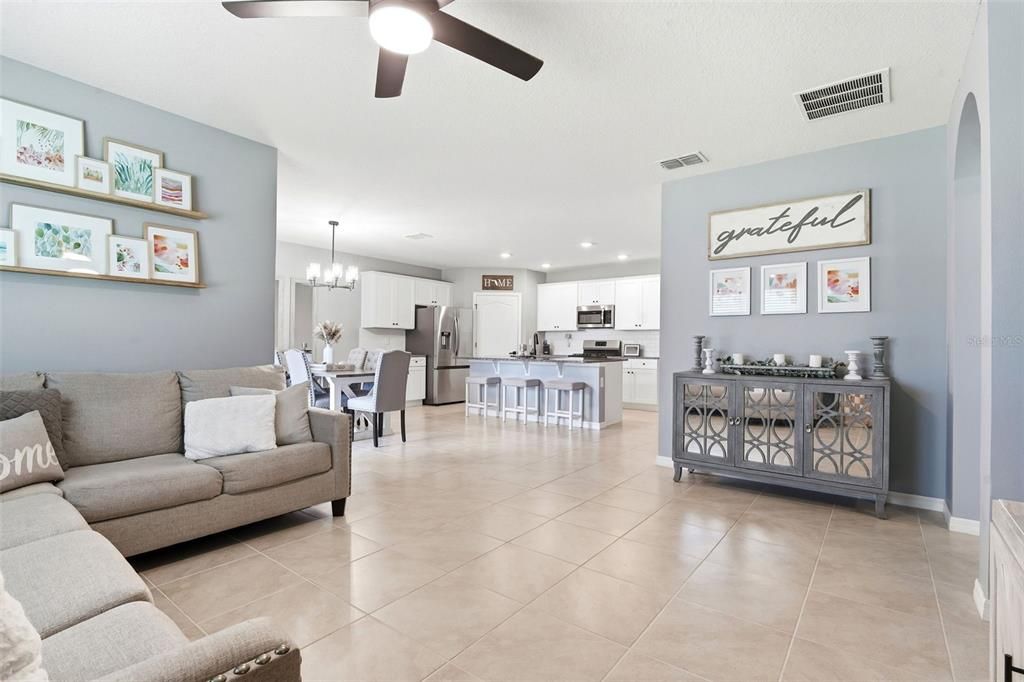 For Sale: $380,000 (4 beds, 2 baths, 1865 Square Feet)