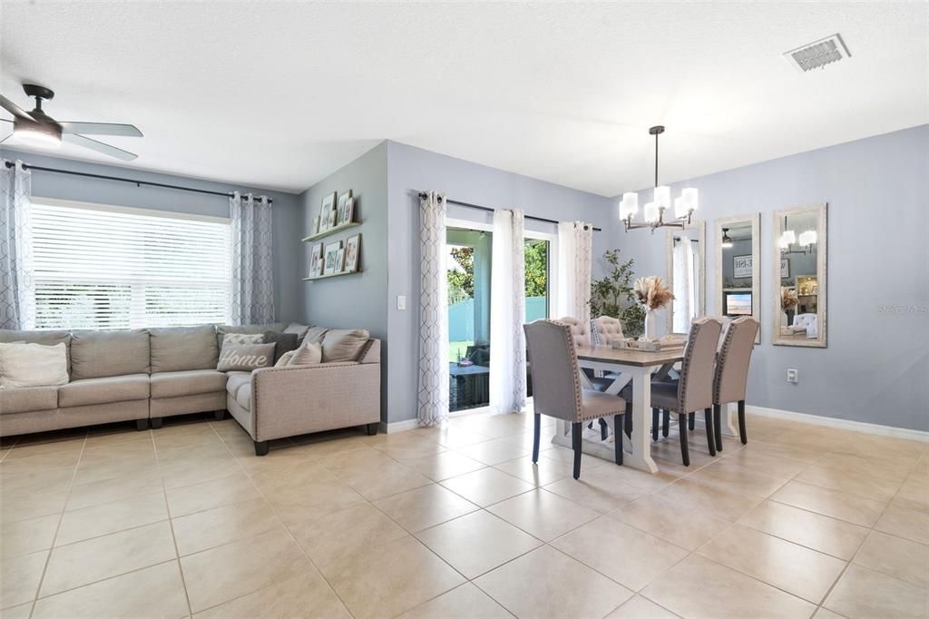 For Sale: $380,000 (4 beds, 2 baths, 1865 Square Feet)