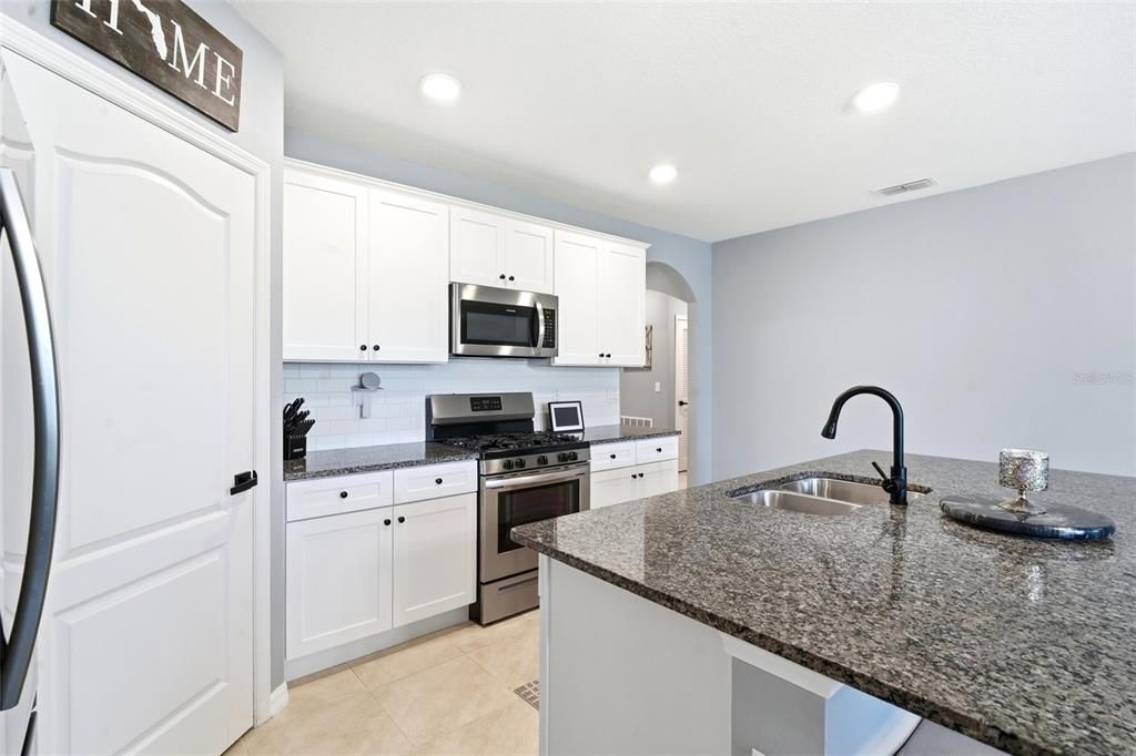 For Sale: $380,000 (4 beds, 2 baths, 1865 Square Feet)