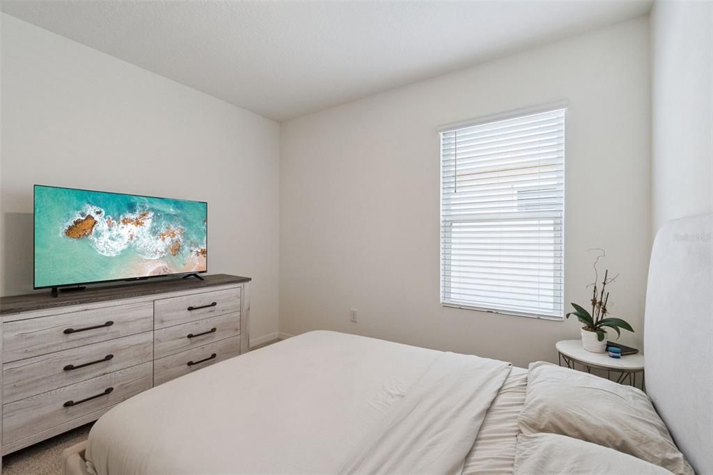 For Sale: $355,500 (4 beds, 2 baths, 1830 Square Feet)