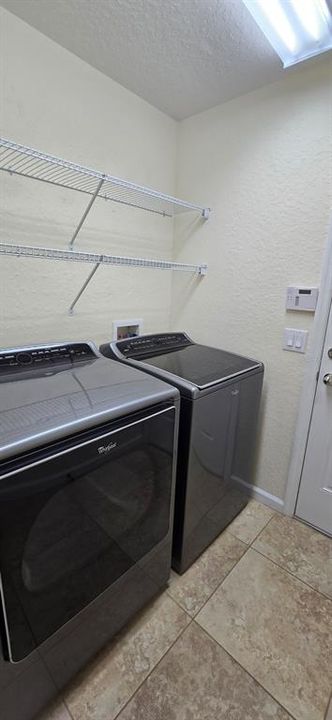 For Rent: $1,850 (4 beds, 2 baths, 2185 Square Feet)