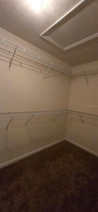 For Rent: $1,850 (4 beds, 2 baths, 2185 Square Feet)