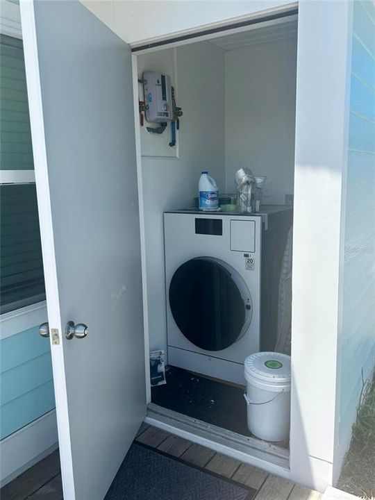 For Sale: $239,000 (1 beds, 1 baths, 478 Square Feet)