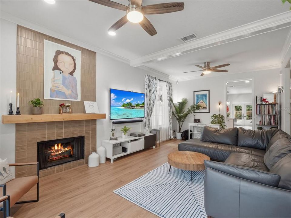 Activo con contrato: $645,000 (3 camas, 2 baños, 1417 Pies cuadrados)