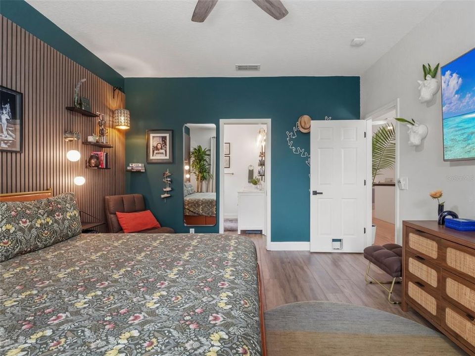 Activo con contrato: $645,000 (3 camas, 2 baños, 1417 Pies cuadrados)