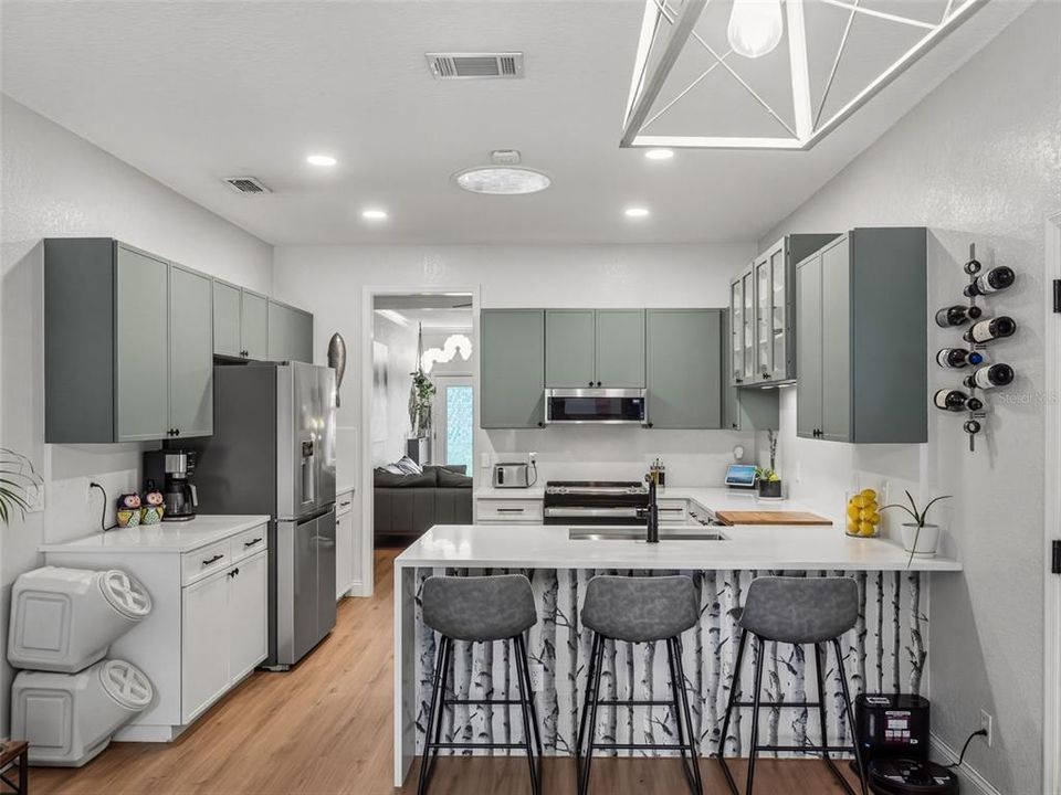 Activo con contrato: $645,000 (3 camas, 2 baños, 1417 Pies cuadrados)
