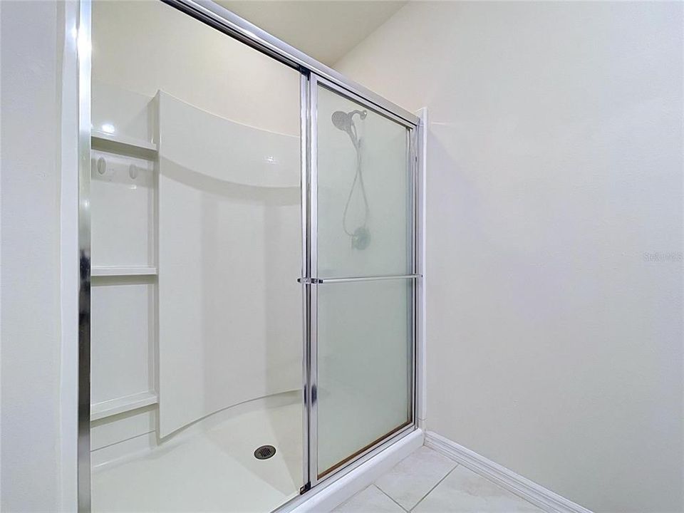 На продажу: $299,900 (3 спален, 2 ванн, 1725 Квадратных фут)
