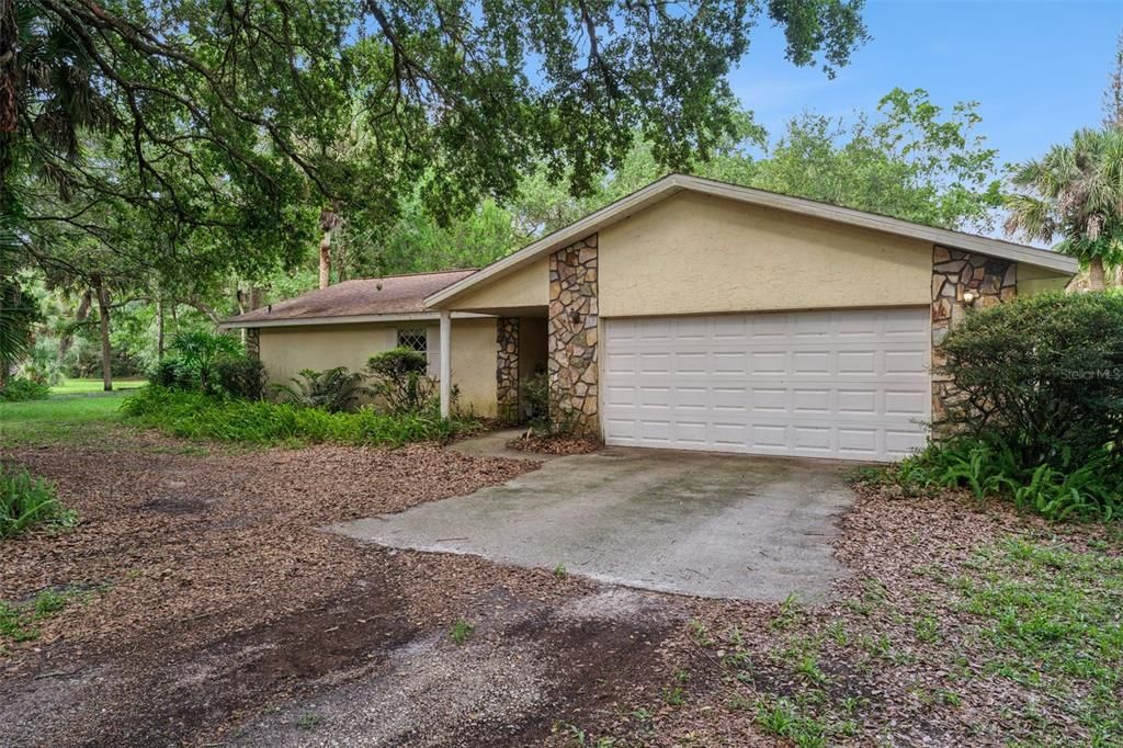 For Sale: $630,000 (3 beds, 2 baths, 2108 Square Feet)