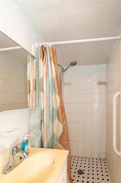 В аренду: $2,450 (2 спален, 2 ванн, 980 Квадратных фут)