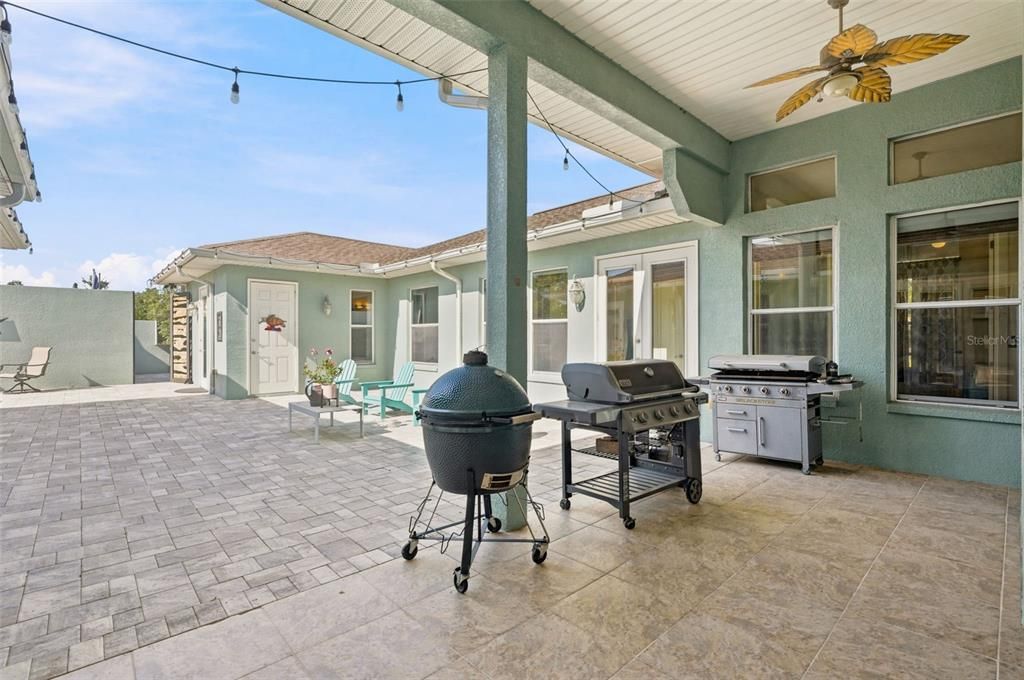 For Sale: $1,350,000 (3 beds, 3 baths, 3676 Square Feet)
