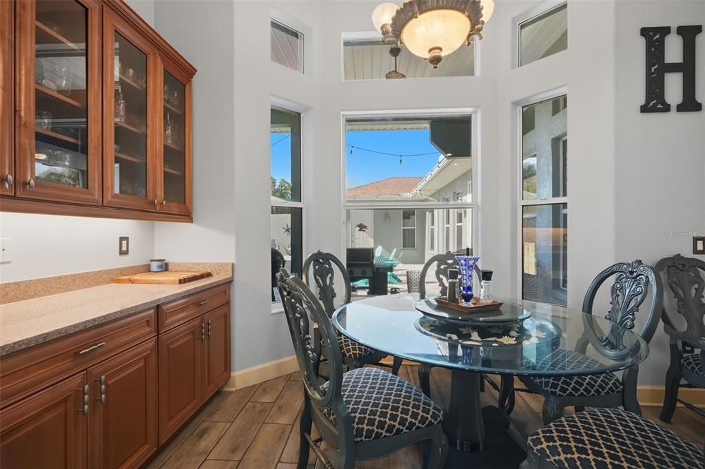 For Sale: $1,350,000 (3 beds, 3 baths, 3676 Square Feet)