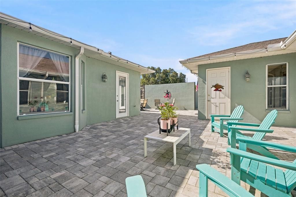 For Sale: $1,350,000 (3 beds, 3 baths, 3676 Square Feet)
