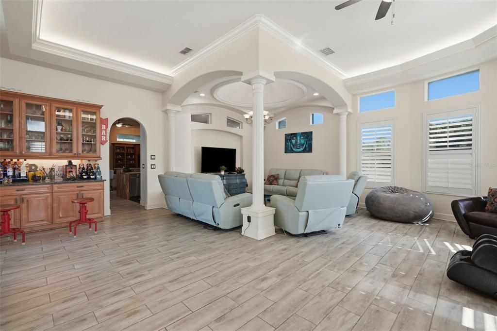 For Sale: $1,350,000 (3 beds, 3 baths, 3676 Square Feet)
