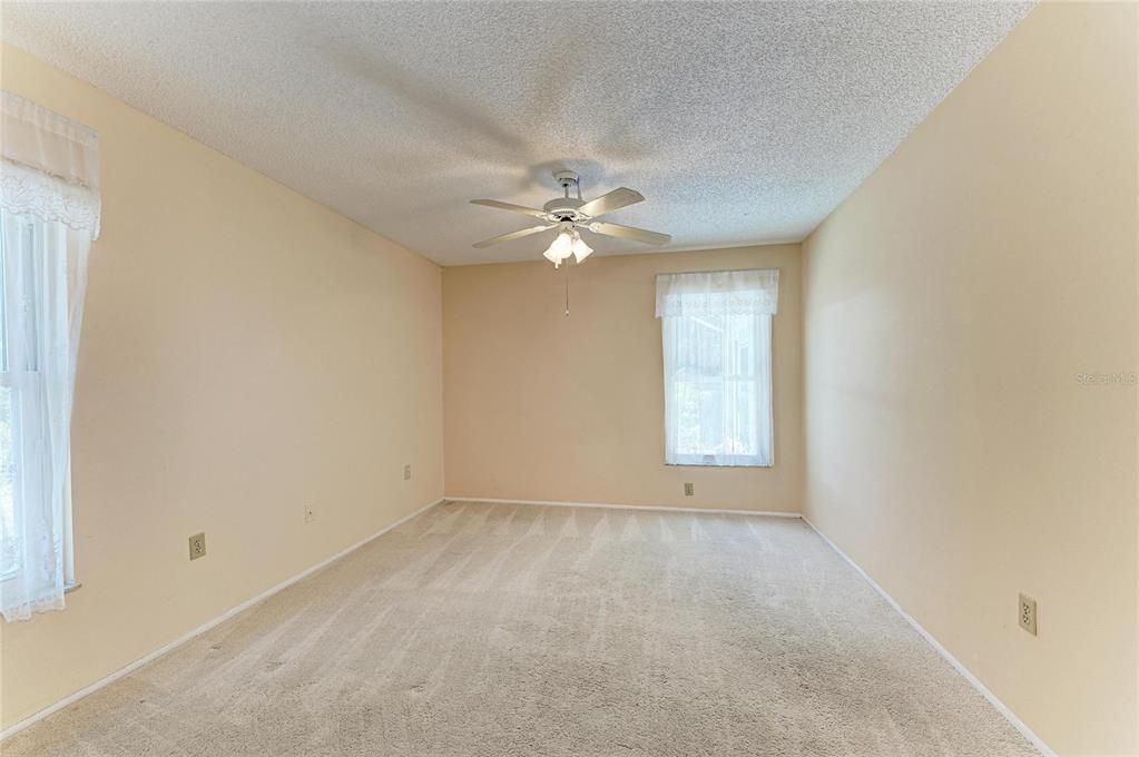 For Sale: $349,000 (2 beds, 2 baths, 1194 Square Feet)