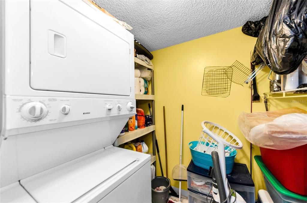 В аренду: $1,850 (2 спален, 2 ванн, 1085 Квадратных фут)