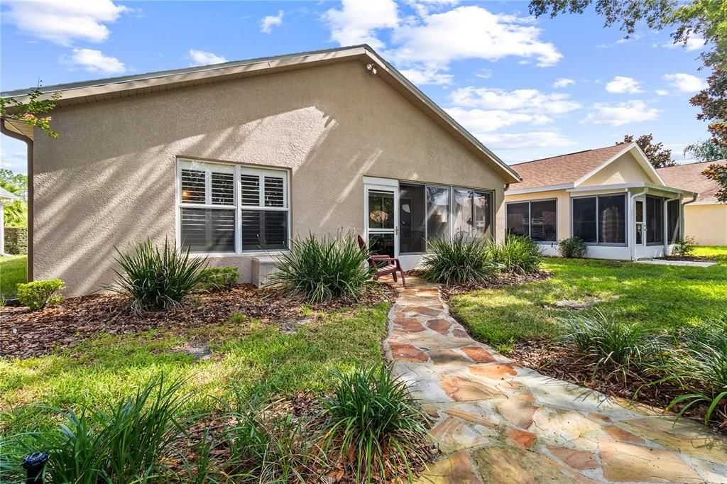 For Sale: $219,000 (2 beds, 2 baths, 1280 Square Feet)