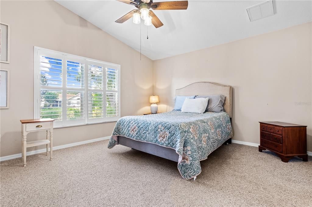 For Sale: $219,000 (2 beds, 2 baths, 1280 Square Feet)