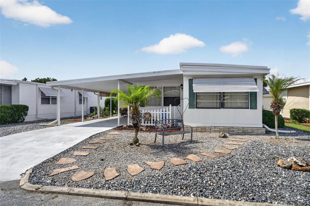 Active With Contract: $99,900 (2 beds, 2 baths, 1296 Square Feet)