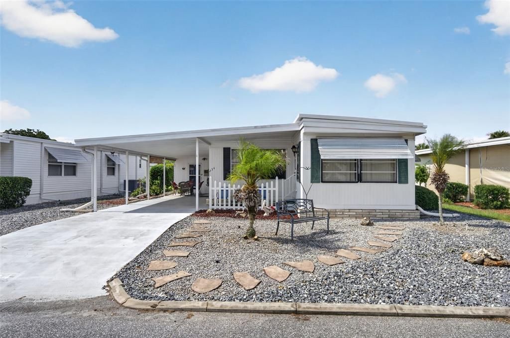 Active With Contract: $99,900 (2 beds, 2 baths, 1296 Square Feet)