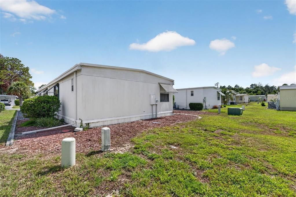 Active With Contract: $99,900 (2 beds, 2 baths, 1296 Square Feet)