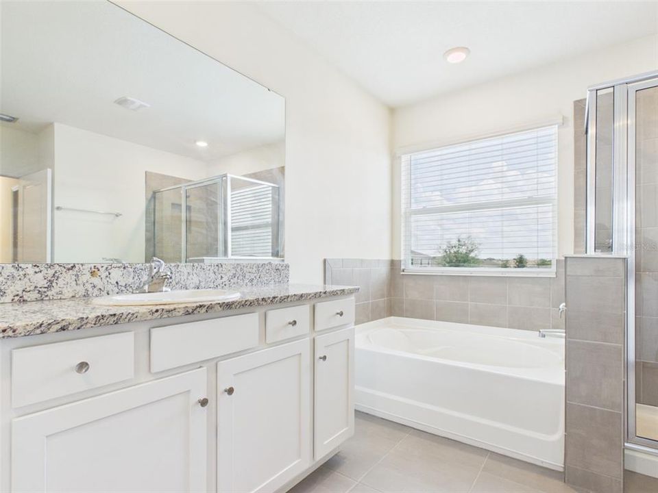 En Venta: $575,000 (5 camas, 4 baños, 4070 Pies cuadrados)