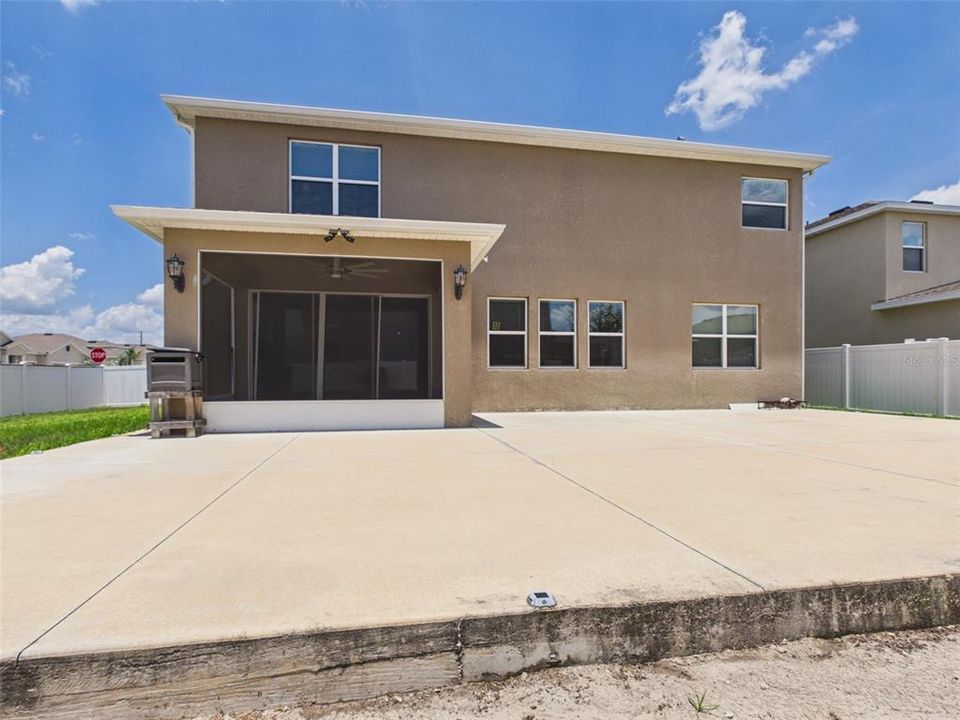 En Venta: $575,000 (5 camas, 4 baños, 4070 Pies cuadrados)