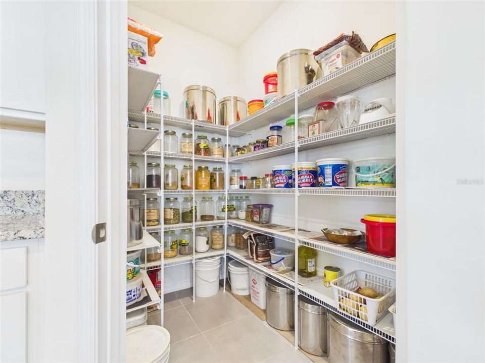 En Venta: $575,000 (5 camas, 4 baños, 4070 Pies cuadrados)