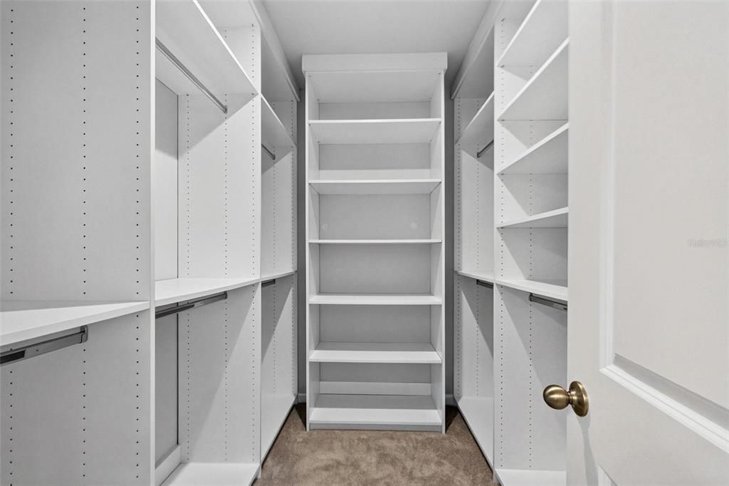 На продажу: $359,900 (4 спален, 2 ванн, 1808 Квадратных фут)